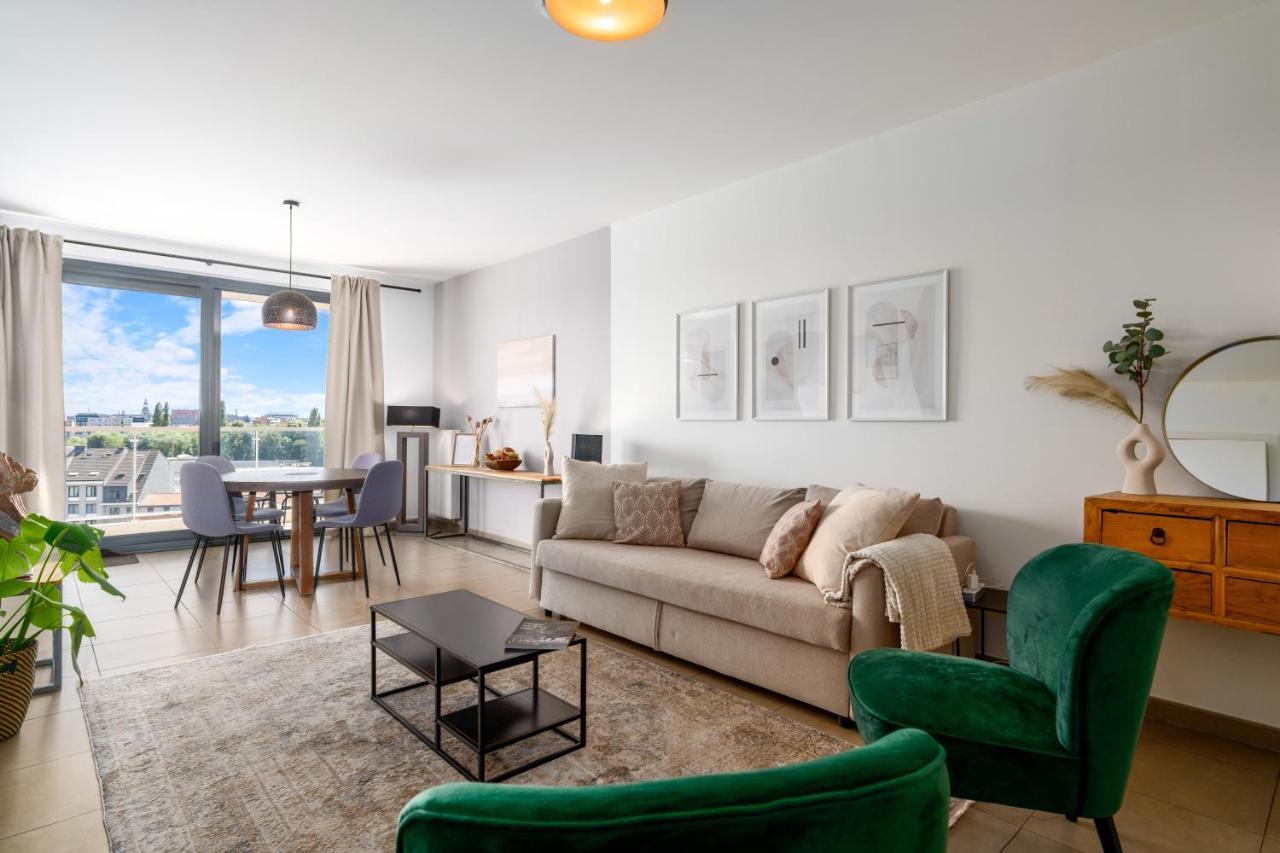 Shs Homes-Luxe Highrise, 2 Bedrooms, Kitchen, Free Parking, Stunning View, Large Tarrasse, Workspace Hasselt Eksteriør billede